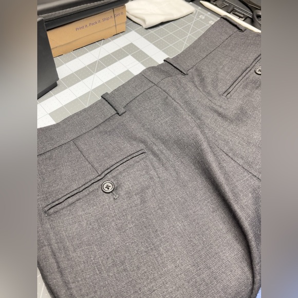 Pronto Uomo Men’s 44R Charcoal Gray Suit - Picture 5 of 12